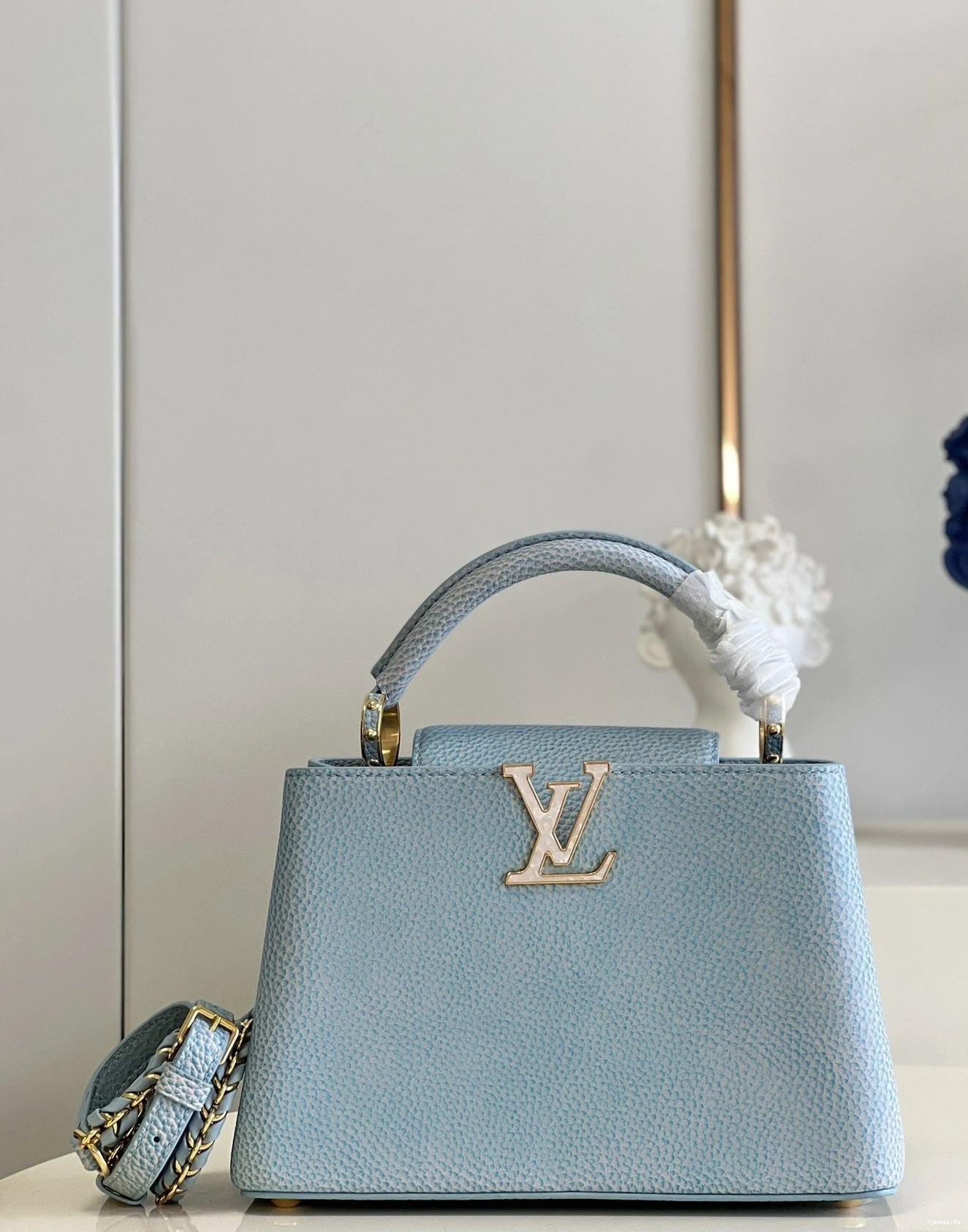 LOUIS CAPUCINES BB VUITTON 0223